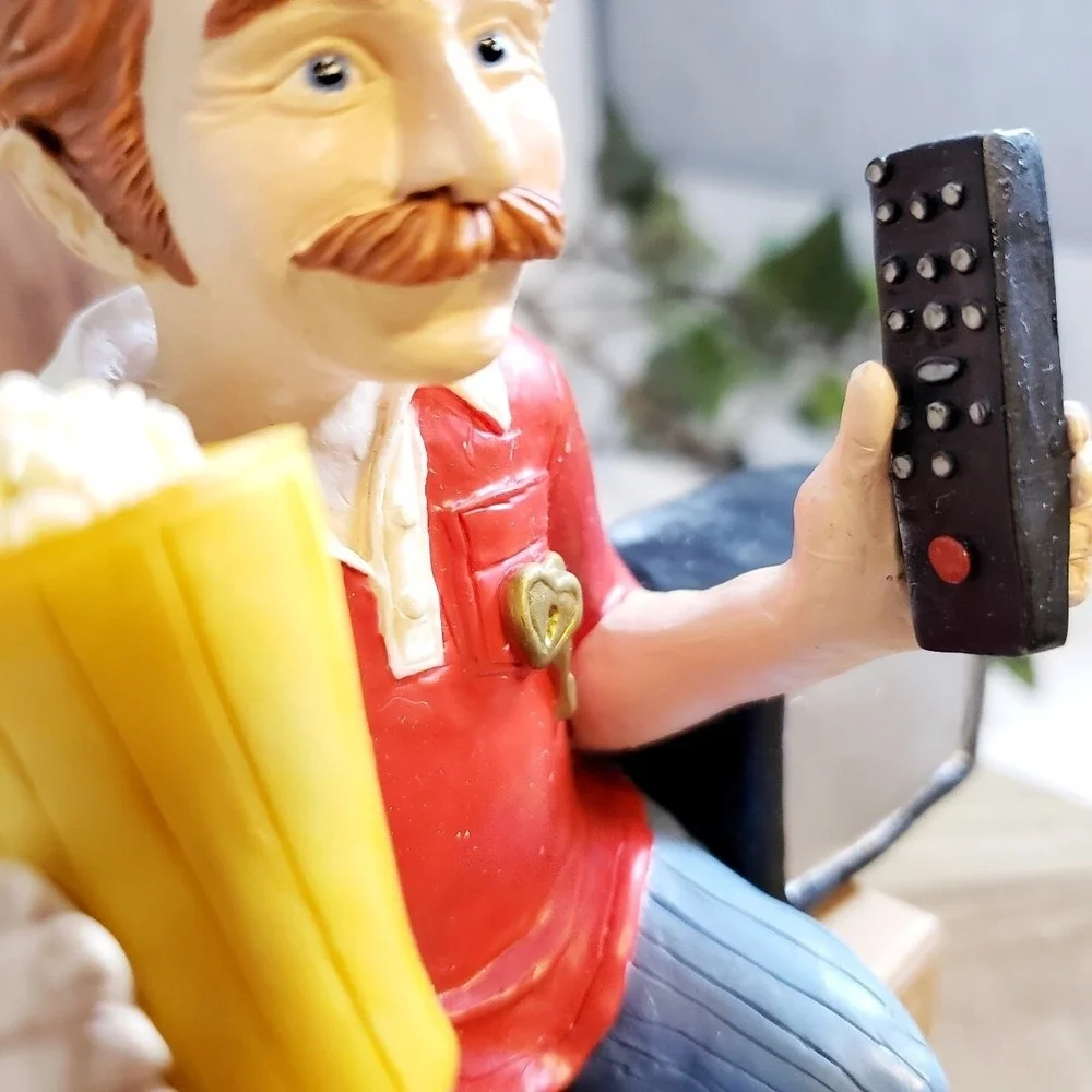 The Keeper Of The Remote Mantle Desk or Shelf Figurine‎ Shenandoah NIB
